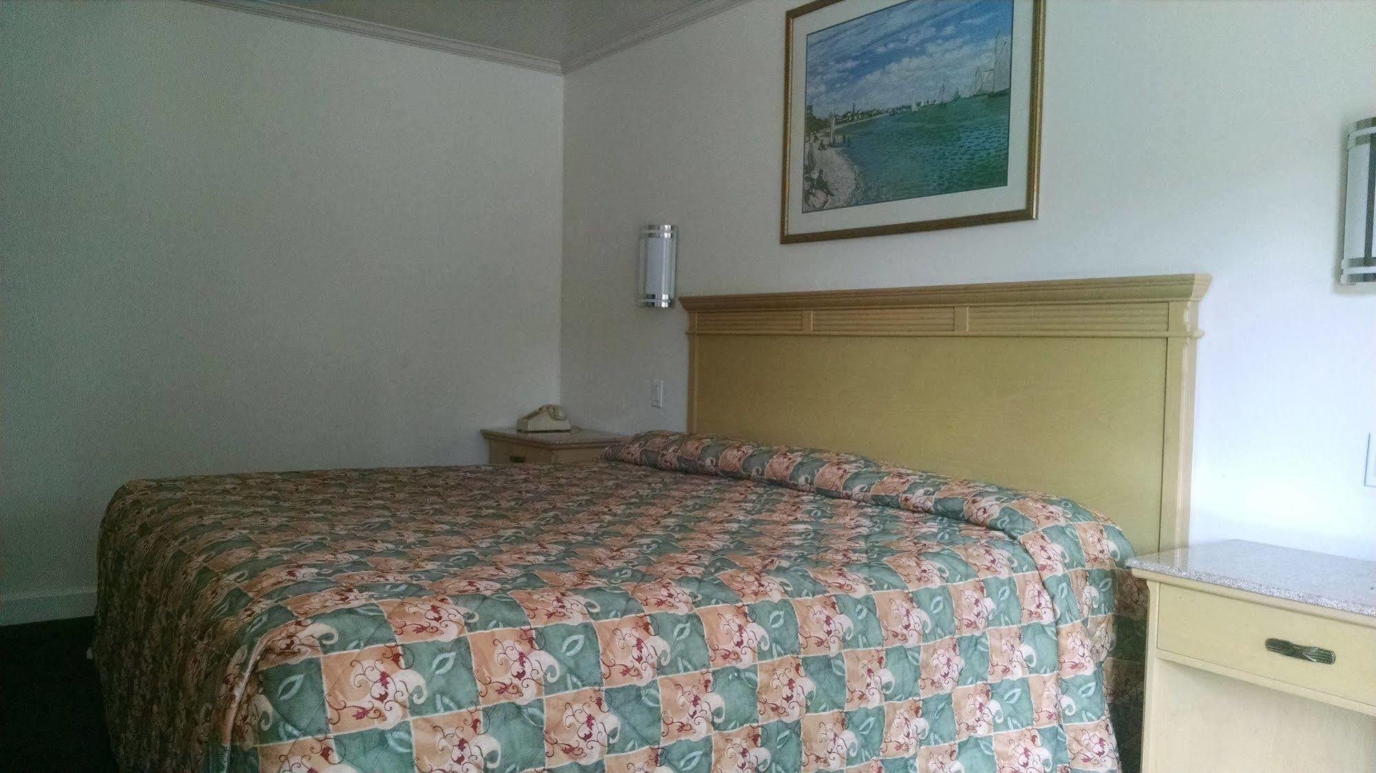 Budget Lodge Newport News Extérieur photo
