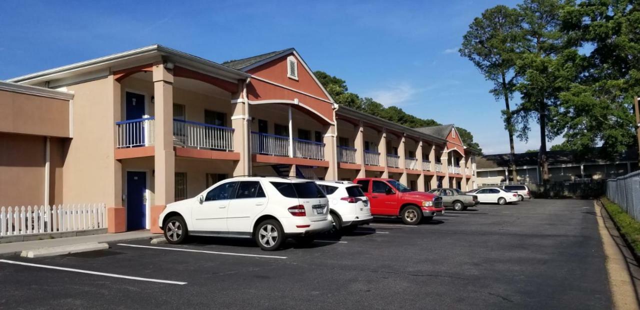 Budget Lodge Newport News Extérieur photo