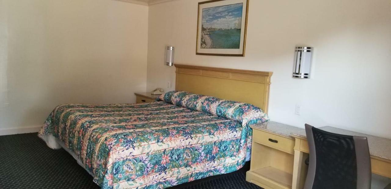 Budget Lodge Newport News Extérieur photo
